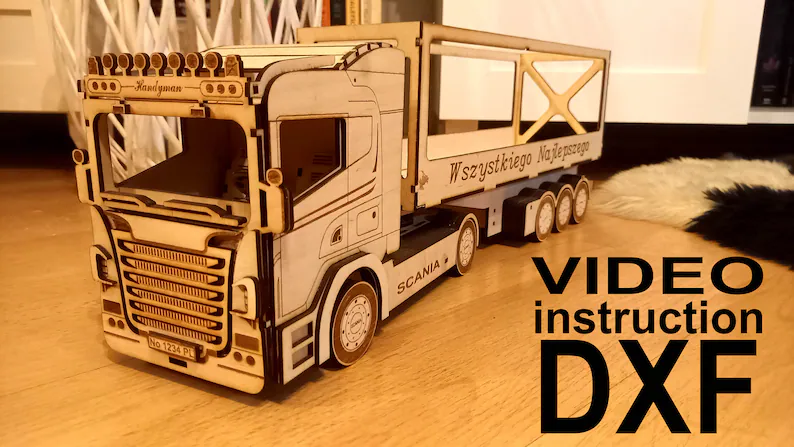 Camion Scania porta botella de alcohol