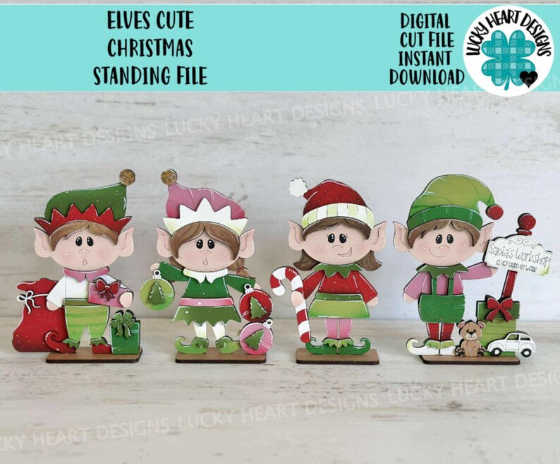 Lindo elfo navideño de pie