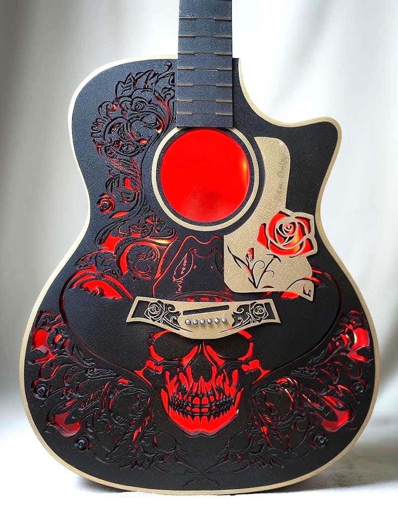 Guitarra acústica con calavera decoración - Imagen 4