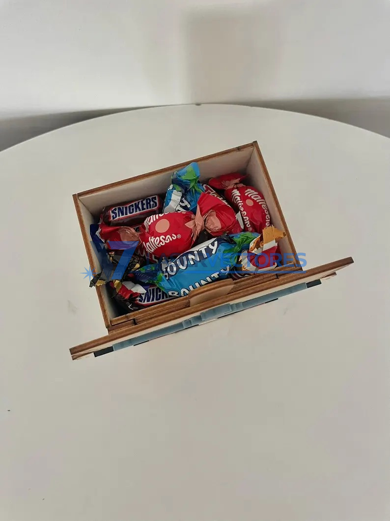 Caja de Regalo Navideña Cascanueces - Imagen 7